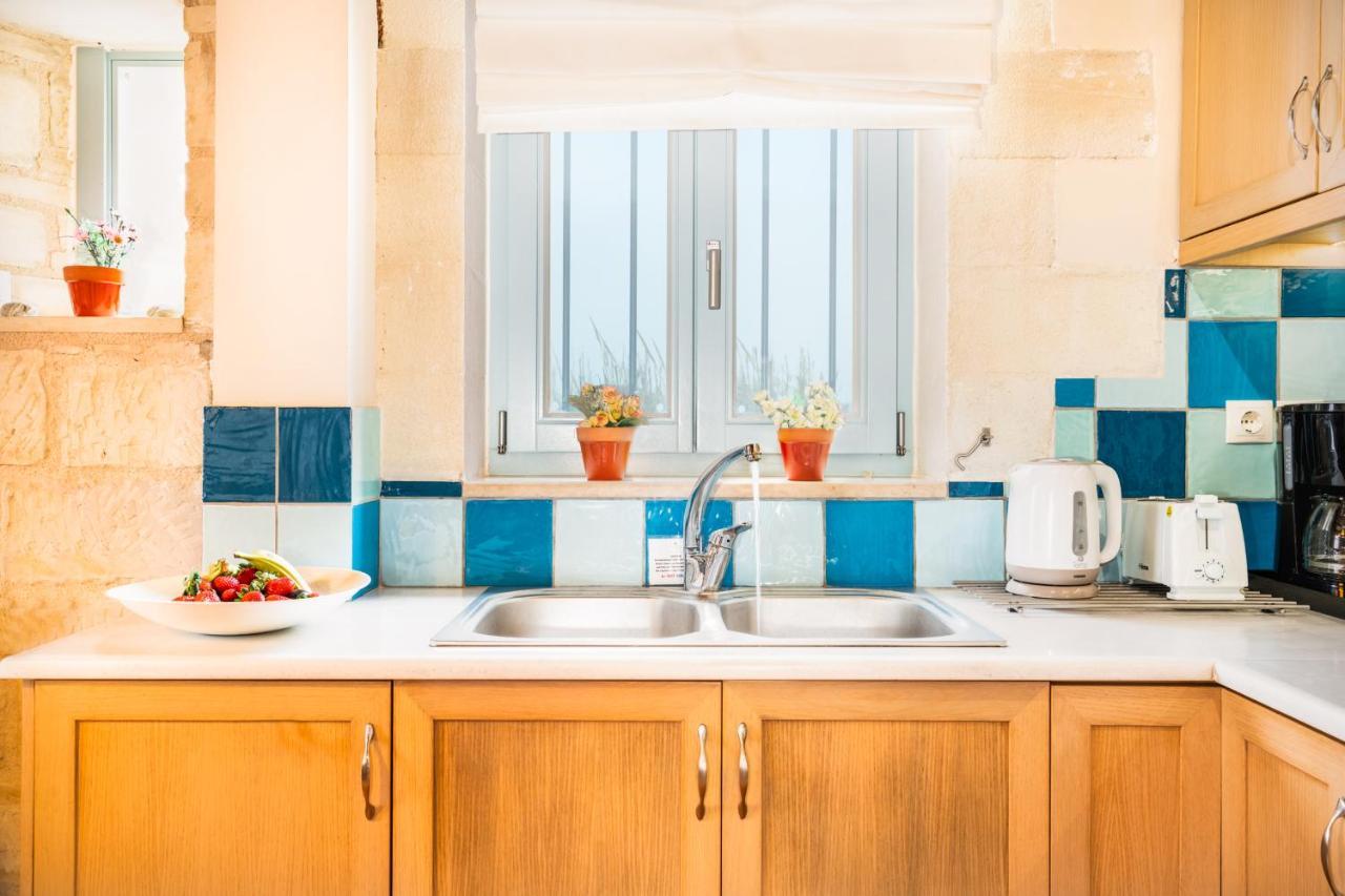 Beachfront Villa Turquoise With Private Pool, Bbq And Ping Pong Table Chania  Exterior photo