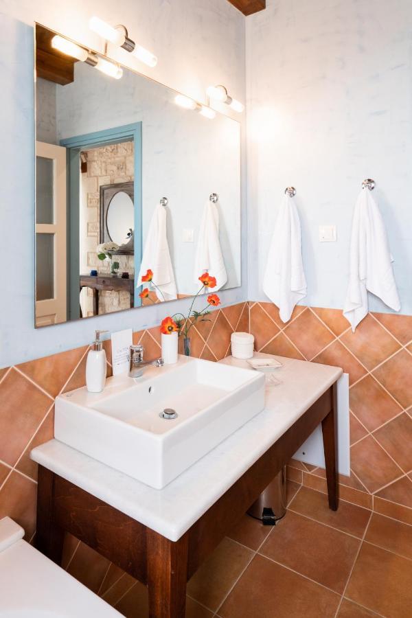 Beachfront Villa Turquoise With Private Pool, Bbq And Ping Pong Table Chania  Exterior photo